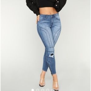 Fashion Nova ladies destroyed jeans